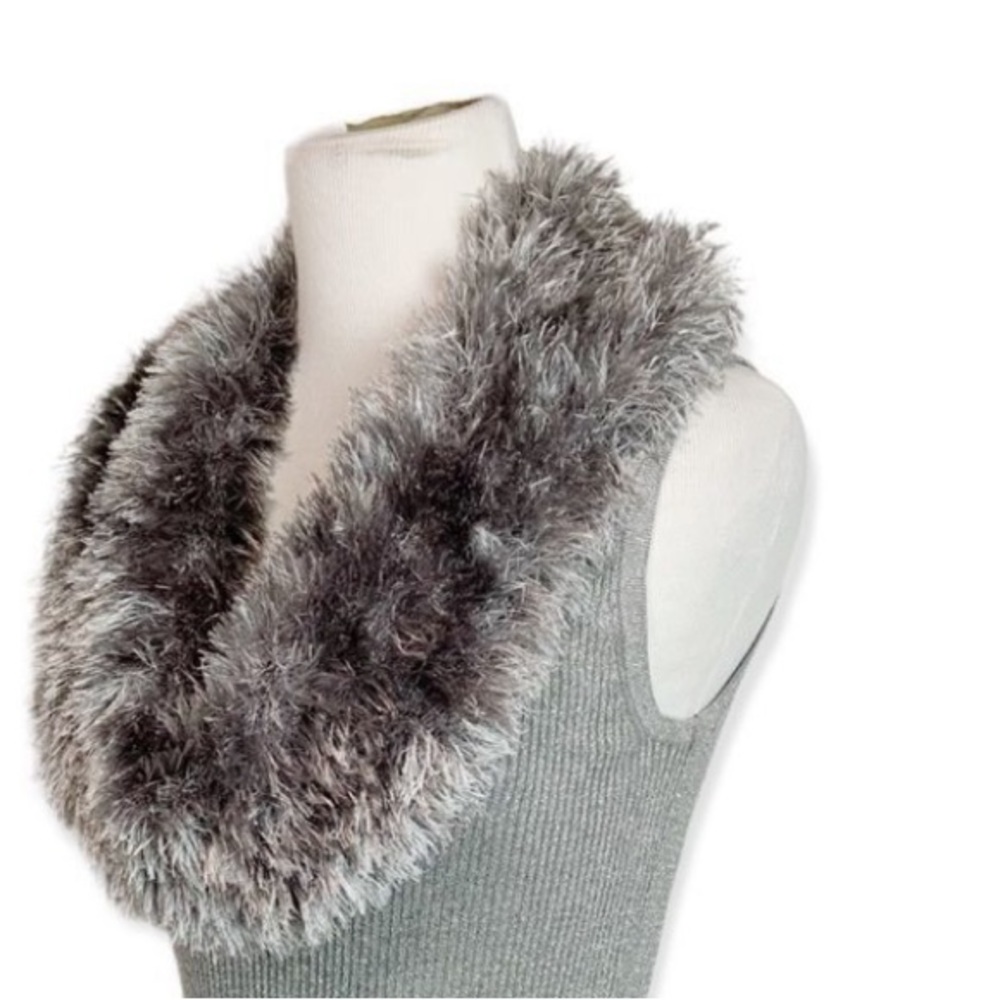 Saks of Fifth BLACK Metallic Knit Fur Collared Tank Top. Gray w/Silver sparkle